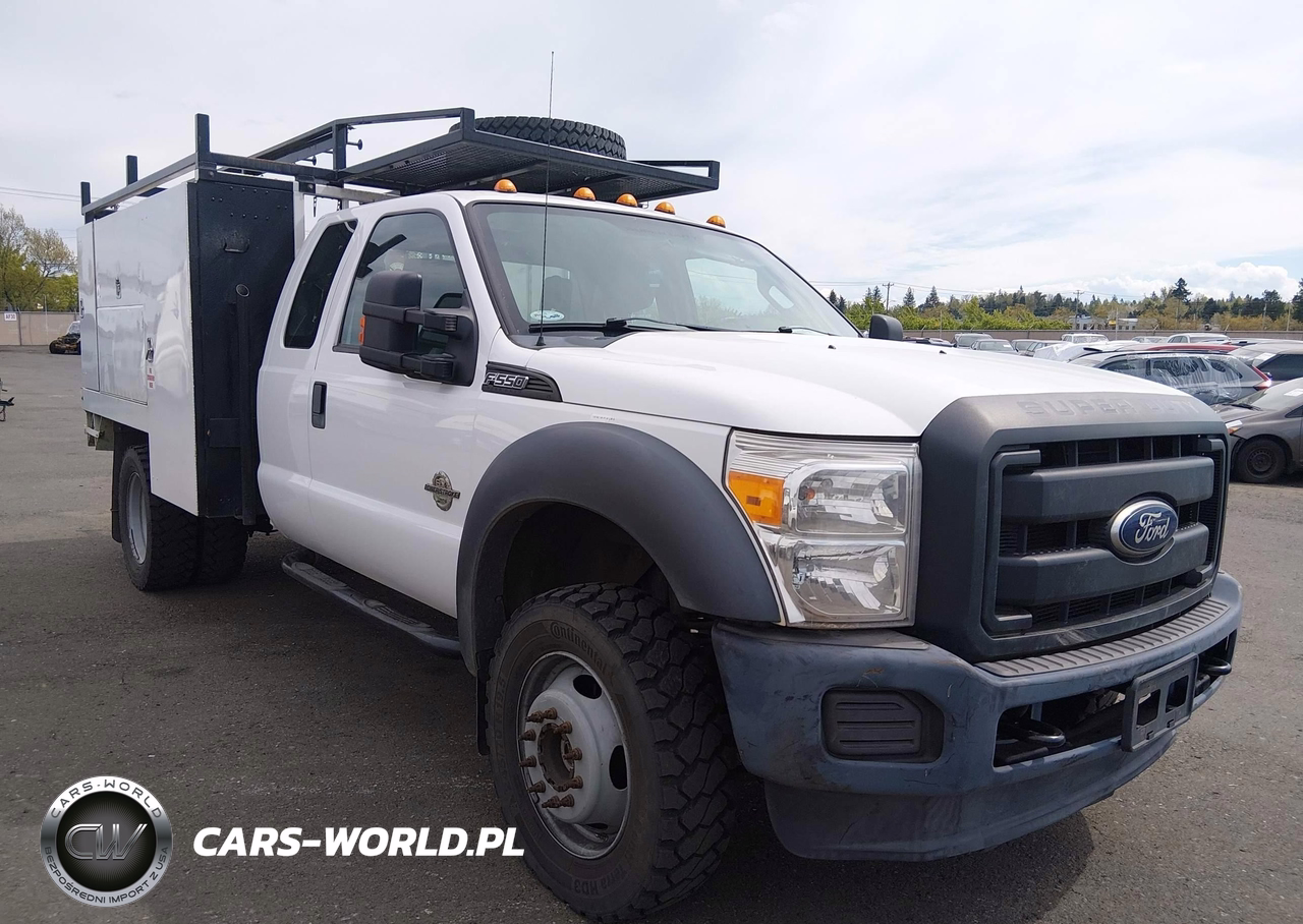 2014 Ford F-550 Chassis Xl