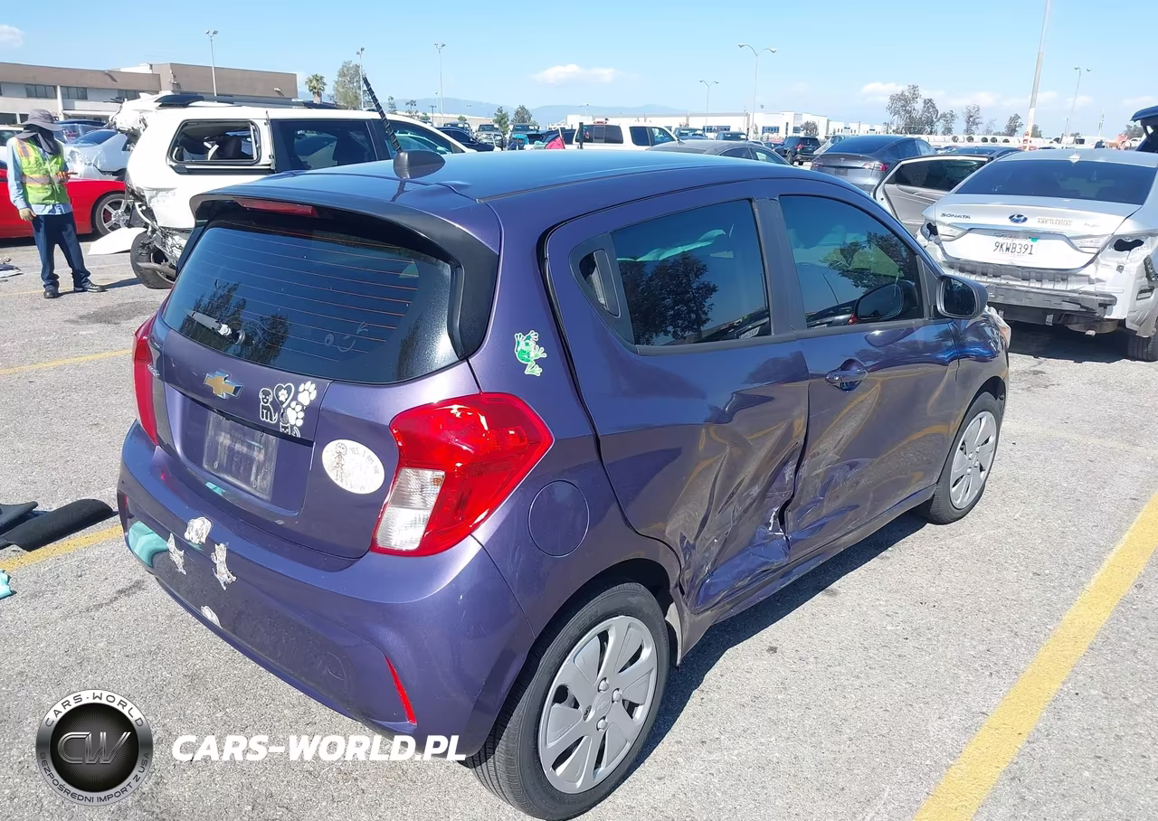 2017 Chevrolet Spark Ls Cvt VIN:KL8CB6SA8HC759868 - 4