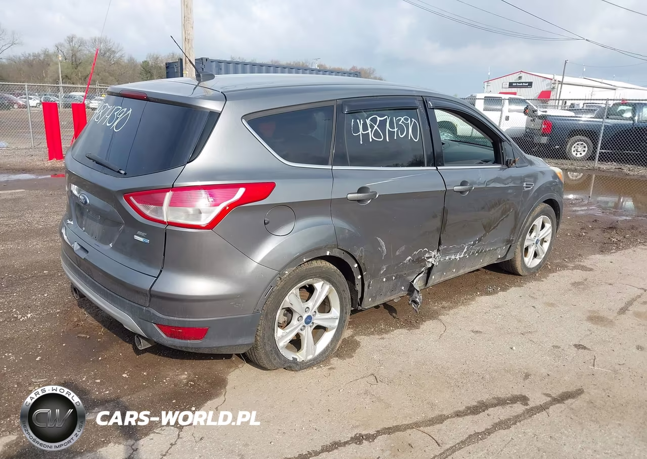 2013 Ford Escape Se VIN:1FMCU9G91DUA13876 - 4