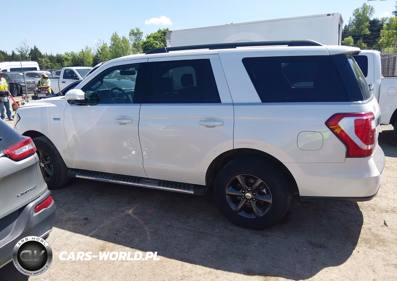 2018 Ford Expedition Xlt VIN:1FMJU1JT2JEA08074 - 15