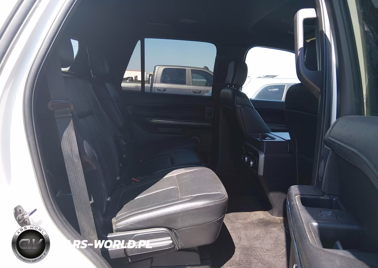 2018 Ford Expedition Xlt VIN:1FMJU1JT2JEA08074 - 8