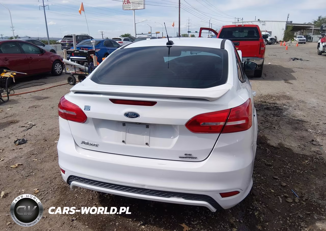 2016 Ford Focus Se VIN:1FADP3F2XGL344165 - 16