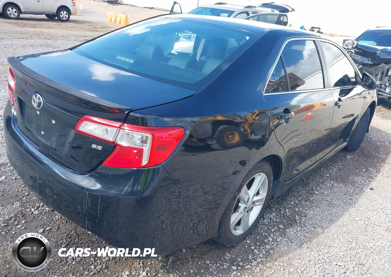 2014 Toyota Camry Se VIN:4T1BF1FK6EU359855 - 4