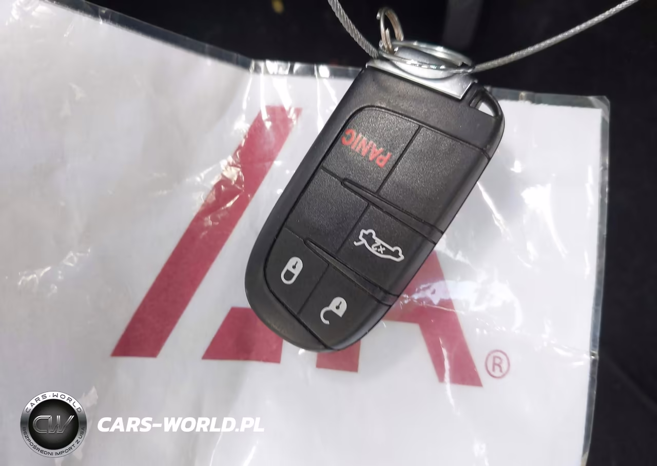 2018 Dodge Challenger 392 Hemi Scat Pack Shaker VIN:2C3CDZFJ2JH131440 - 11