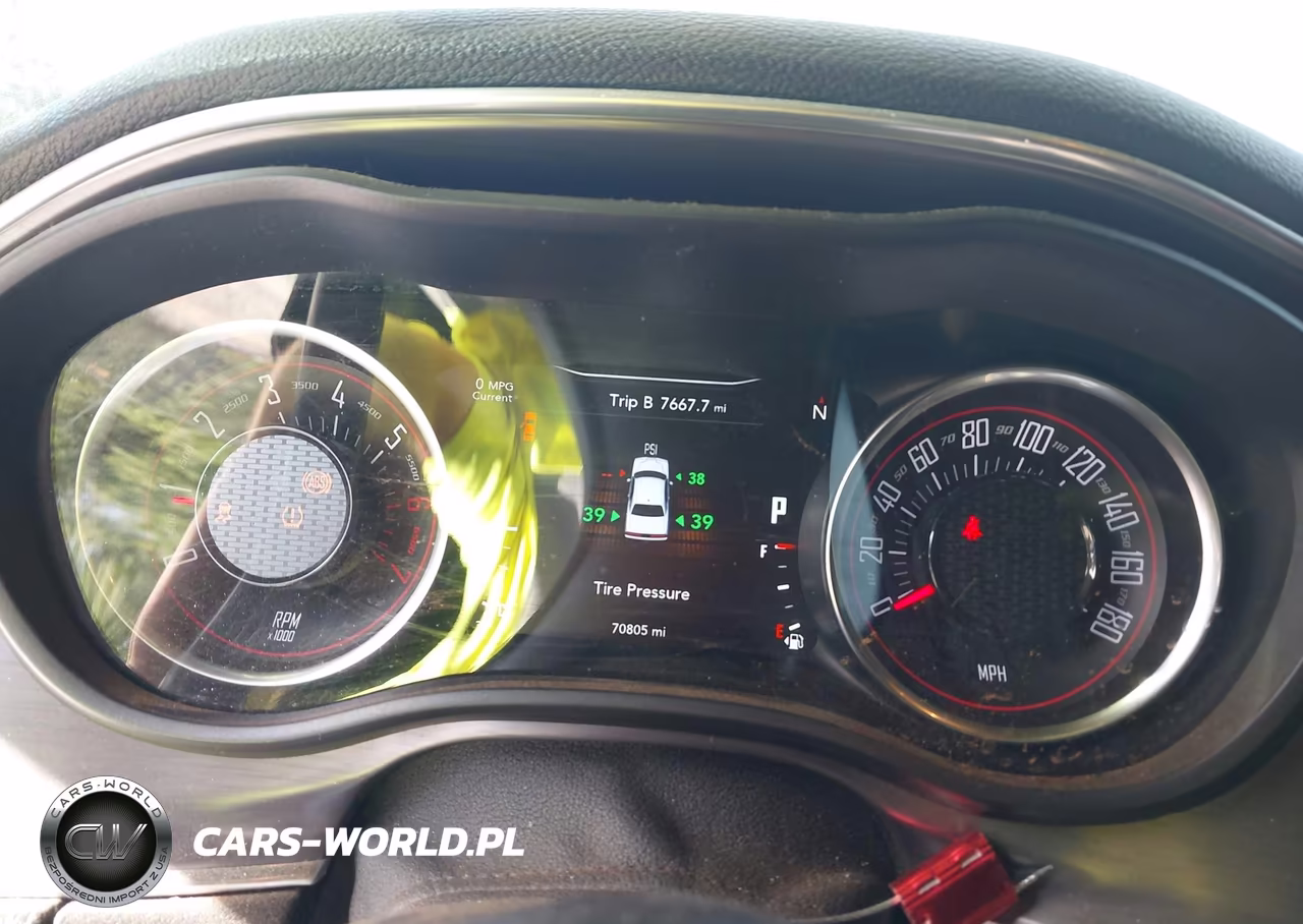 2018 Dodge Challenger 392 Hemi Scat Pack Shaker VIN:2C3CDZFJ2JH131440 - 7