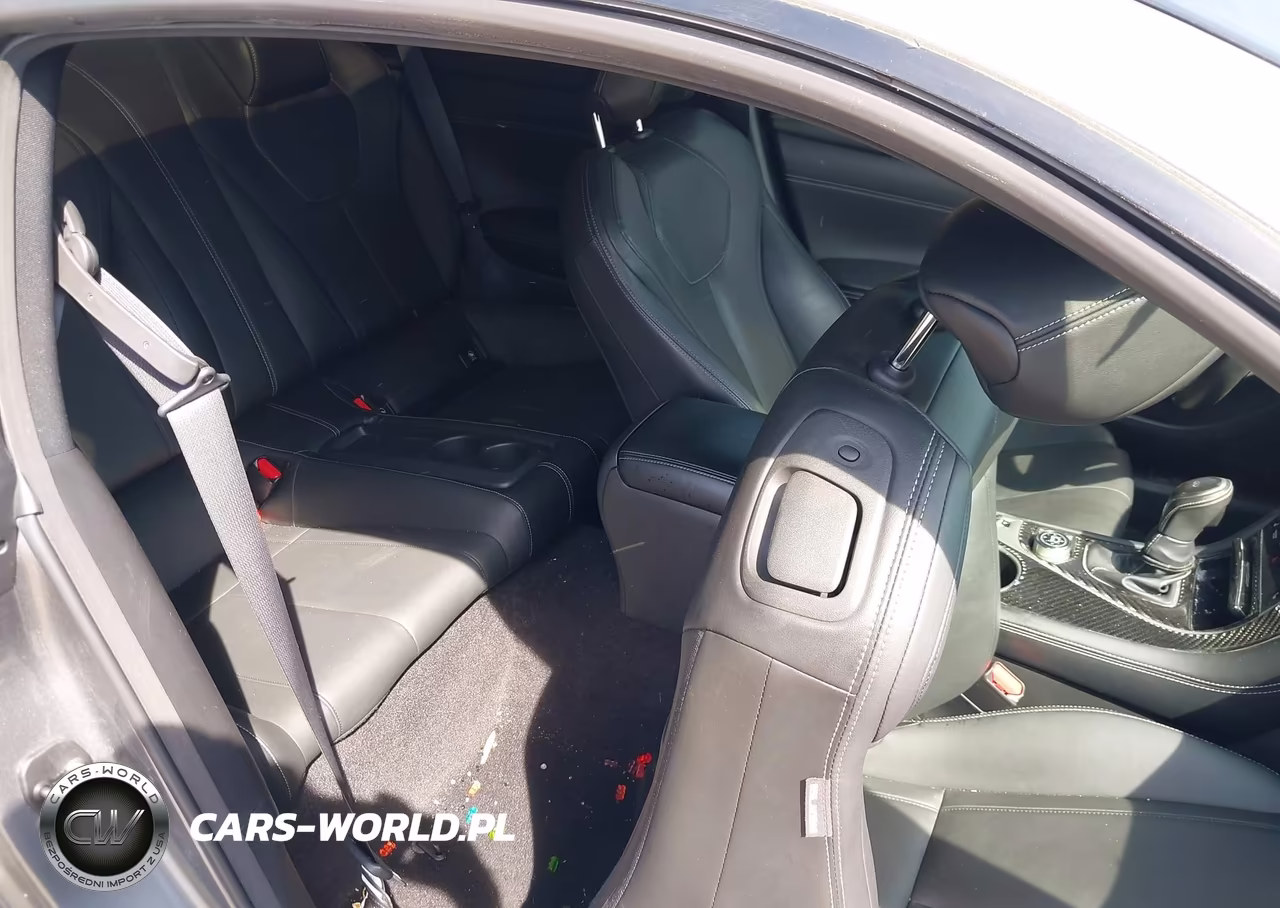 2017 Infiniti Q60 3.0T Premium VIN:JN1EV7EL9HM552333 - 8
