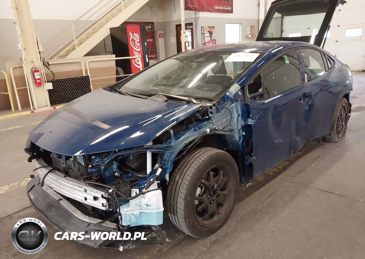 2026 Toyota Prius Le Awd-E VIN:JTDADABU0T3031301 - 6