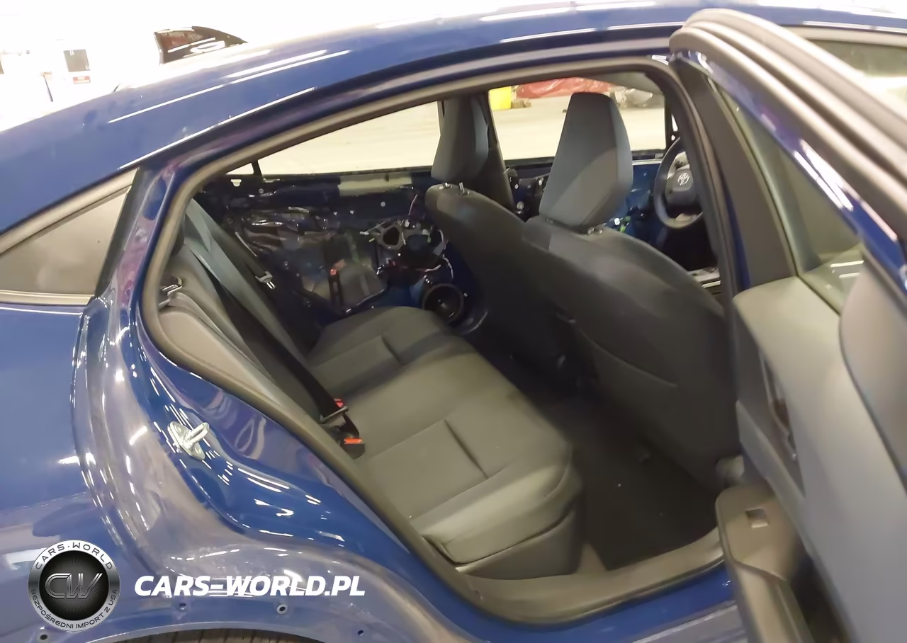 2026 Toyota Prius Le Awd-E VIN:JTDADABU0T3031301 - 8