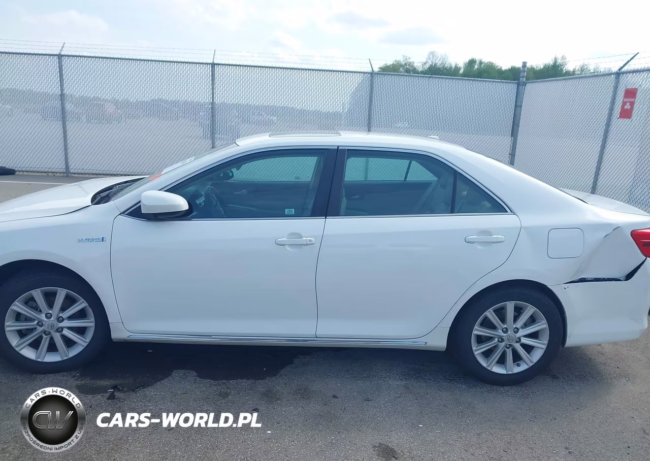 2014 Toyota Camry Hybrid Xle VIN:4T1BD1FK7EU139470 - 14
