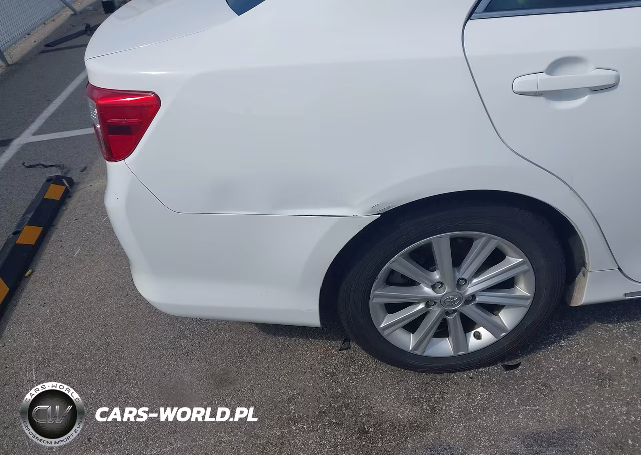 2014 Toyota Camry Hybrid Xle VIN:4T1BD1FK7EU139470 - 17