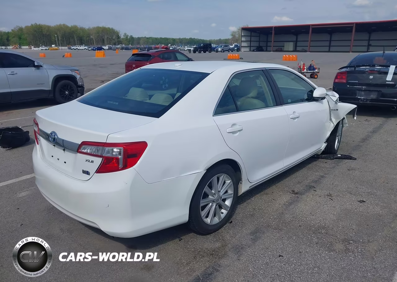 2014 Toyota Camry Hybrid Xle VIN:4T1BD1FK7EU139470 - 4
