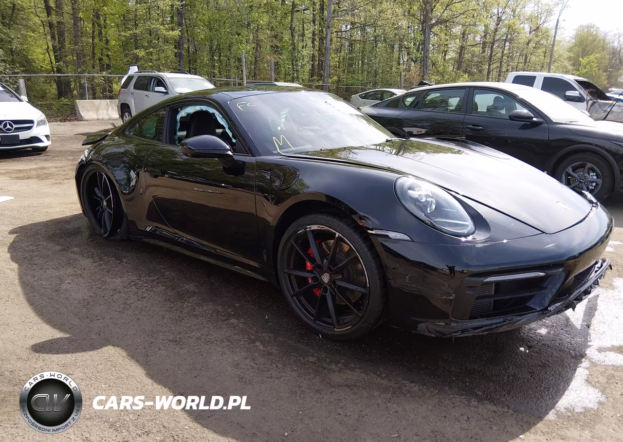 2020 Porsche 911 Carrera 4S-Carrera S