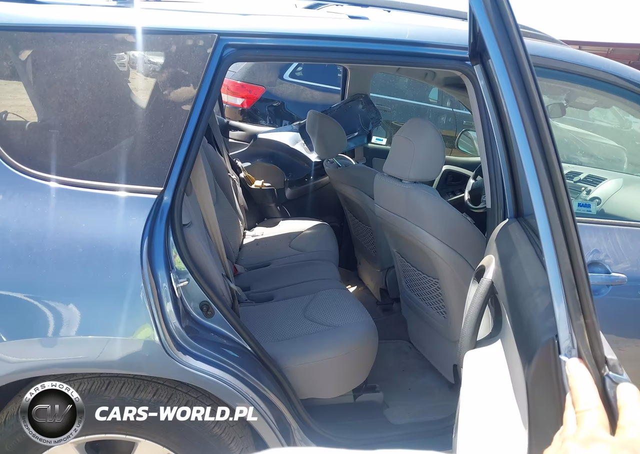 2007 Toyota Rav4 Limited VIN:JTMBD31V675091281 - 8