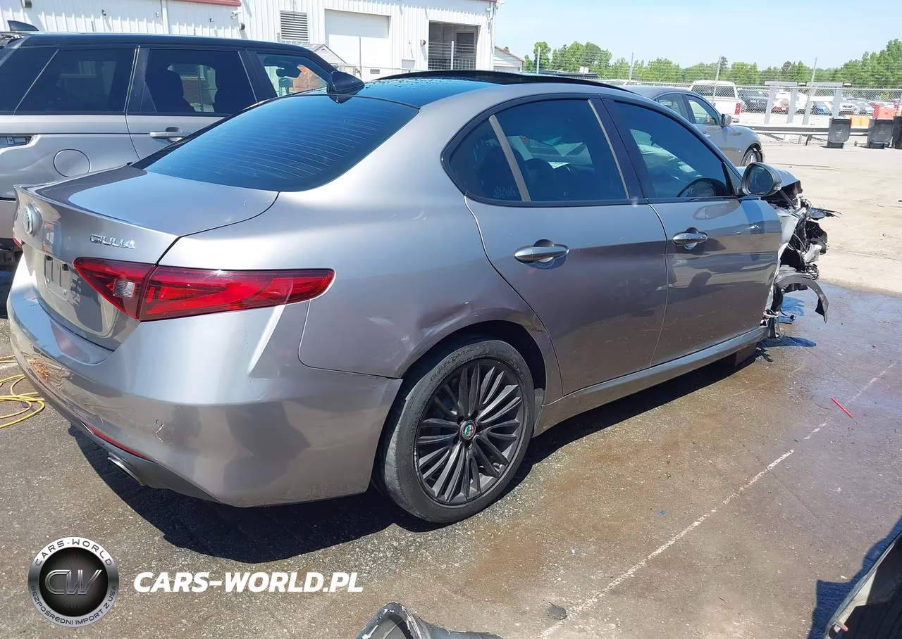 2017 Alfa Romeo Giulia Ti Rwd VIN:ZARFAECN0H7548150 - 4