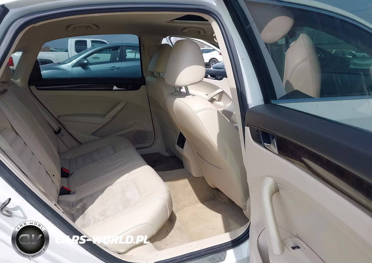 2014 Volkswagen Passat 2.0L Tdi Sel Premium VIN:1VWCN7A33EC084995 - 8