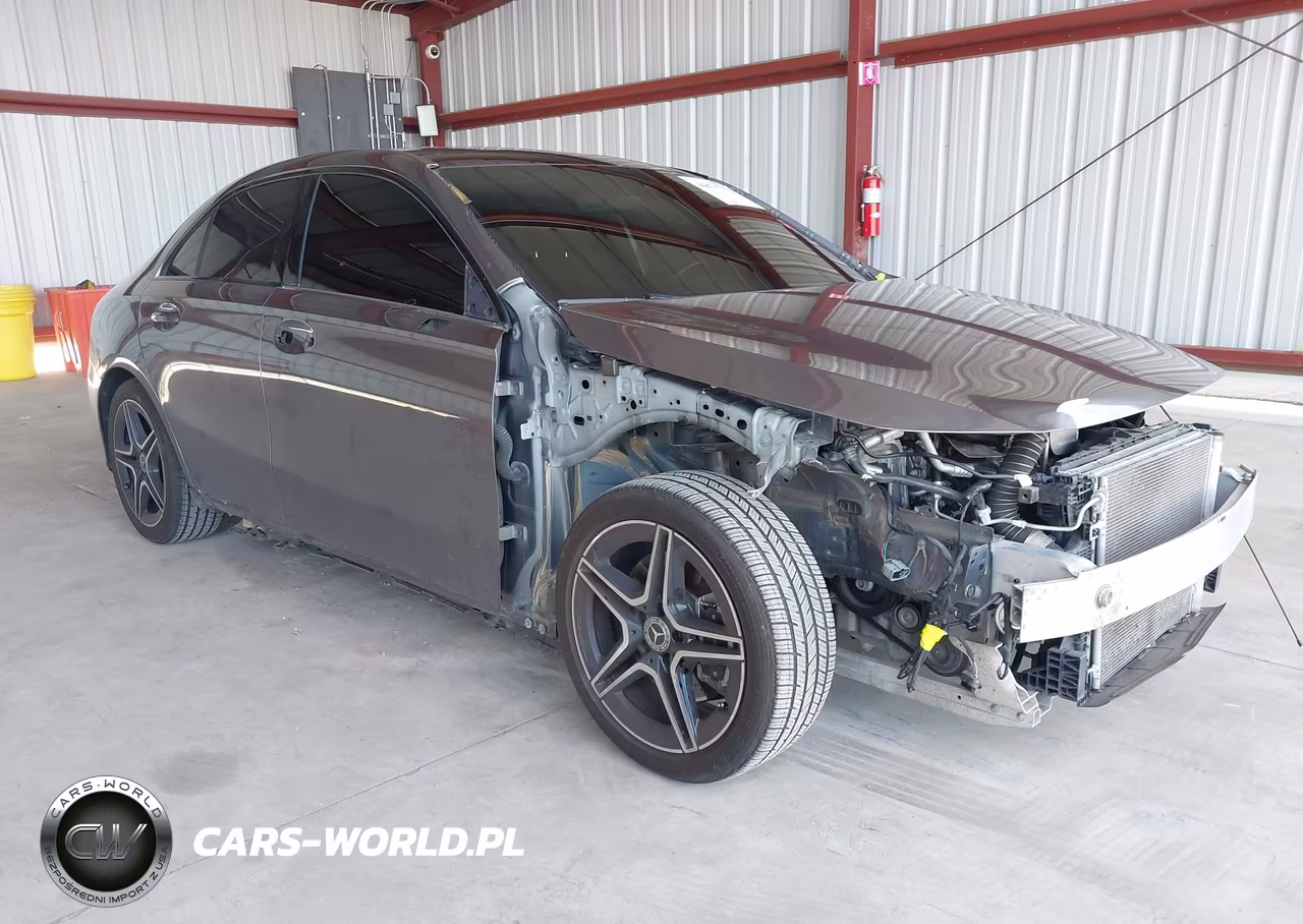 2020 Mercedes-Benz A 220