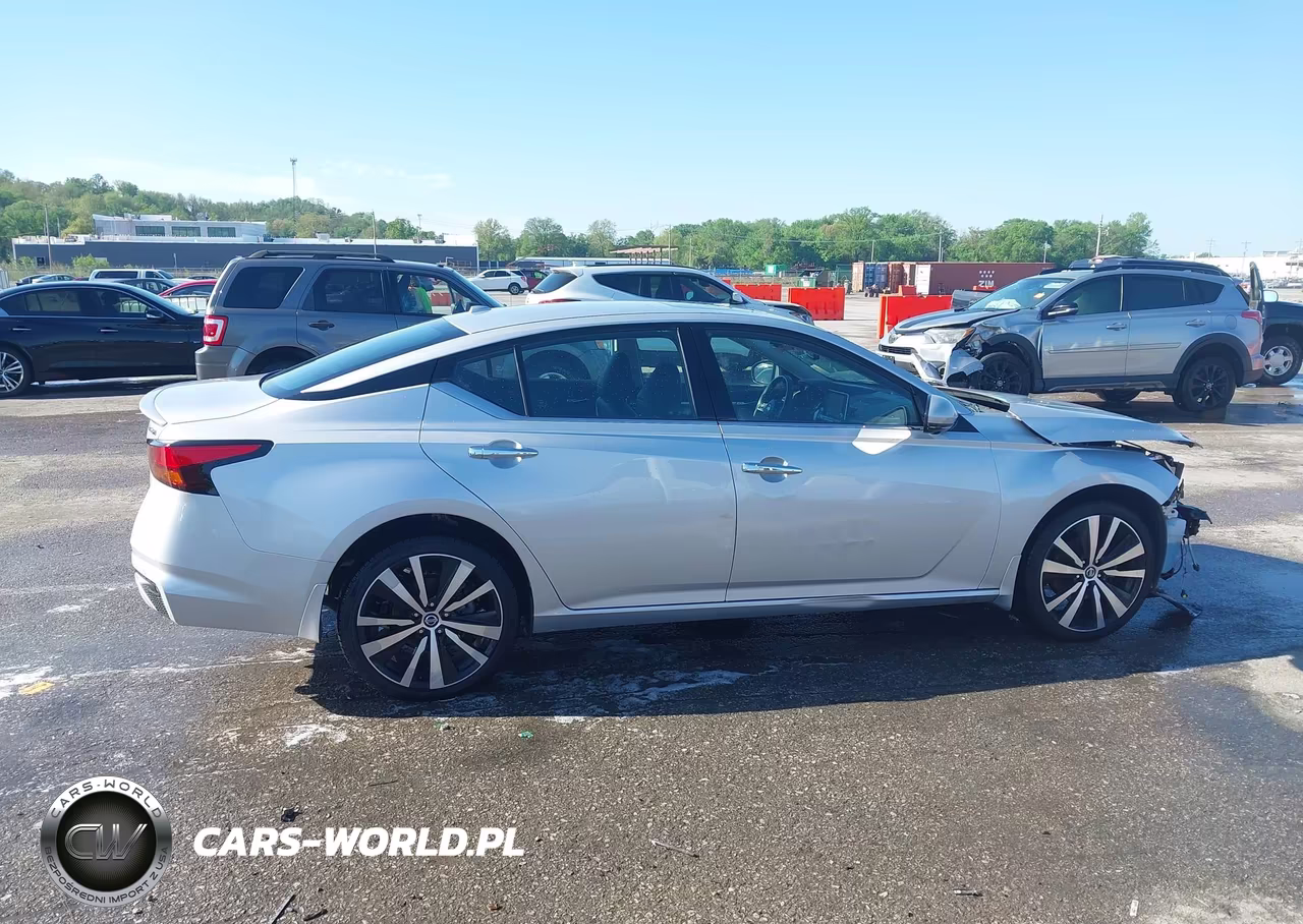2019 Nissan Altima 2.5 Platinum VIN:1N4BL4FW4KC131751 - 13