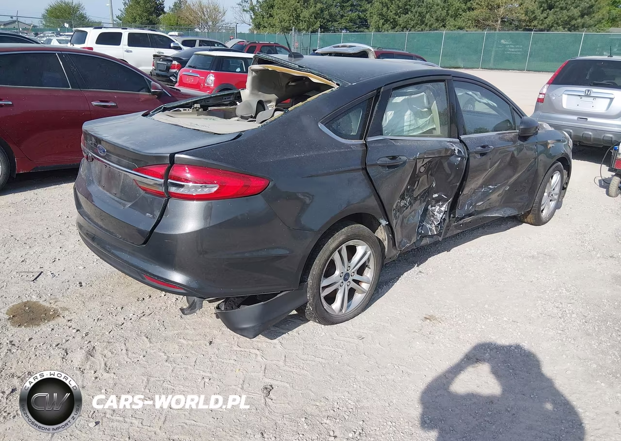 2018 Ford Fusion Se VIN:3FA6P0H75JR243253 - 4