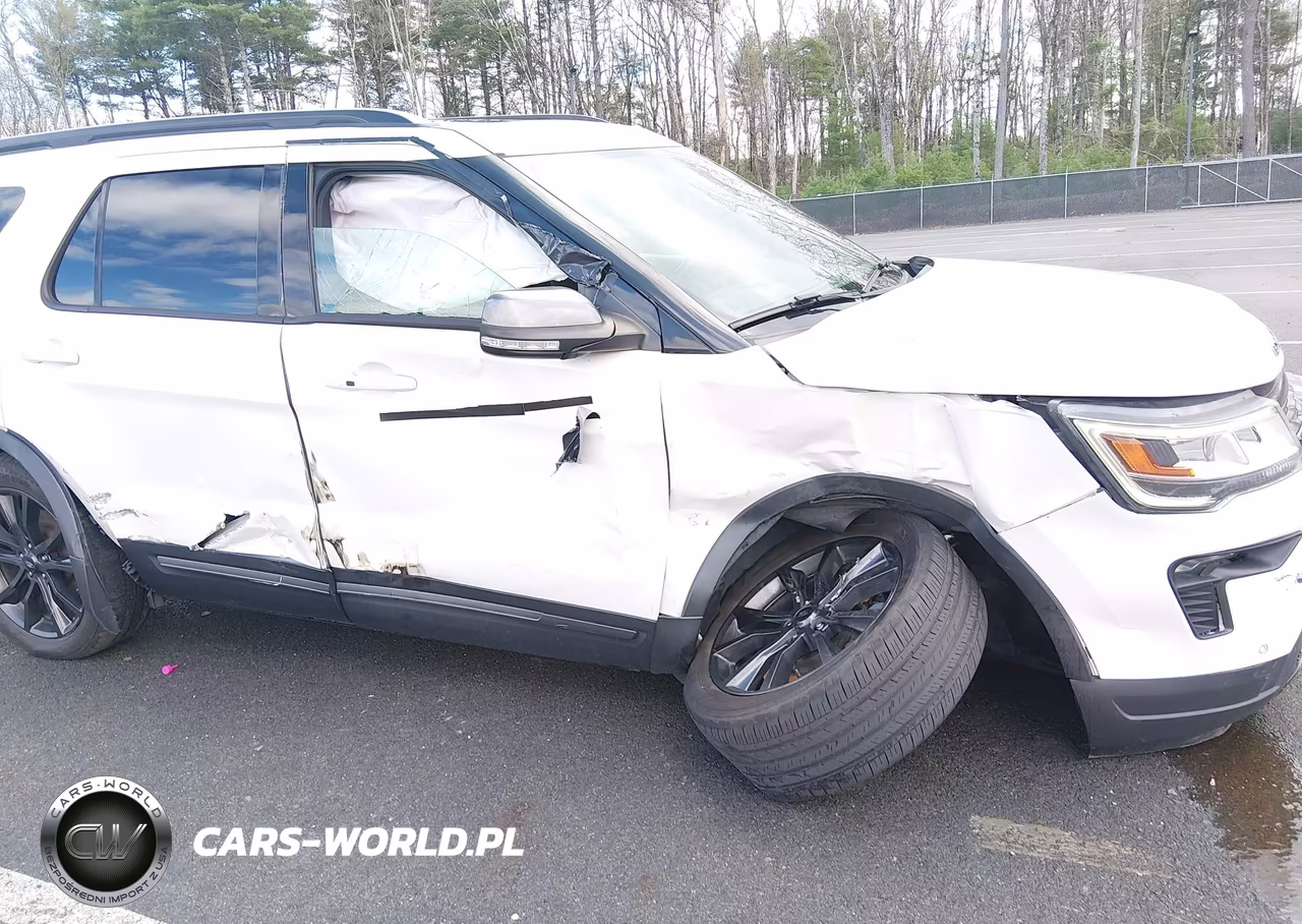 2019 Ford Explorer Xlt VIN:1FM5K8D85KGA82375 - 6