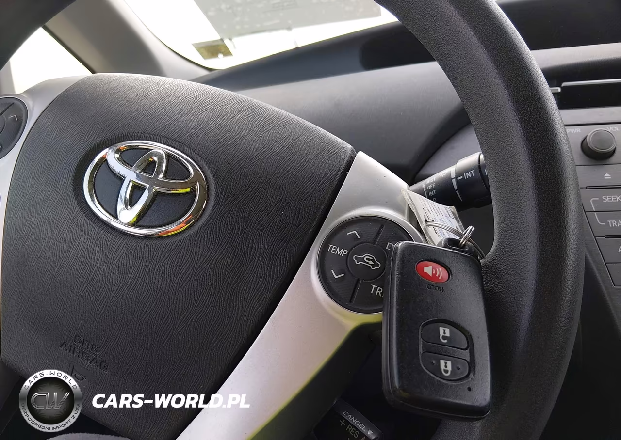 2012 Toyota Prius Three VIN:JTDKN3DU5C1523540 - 11