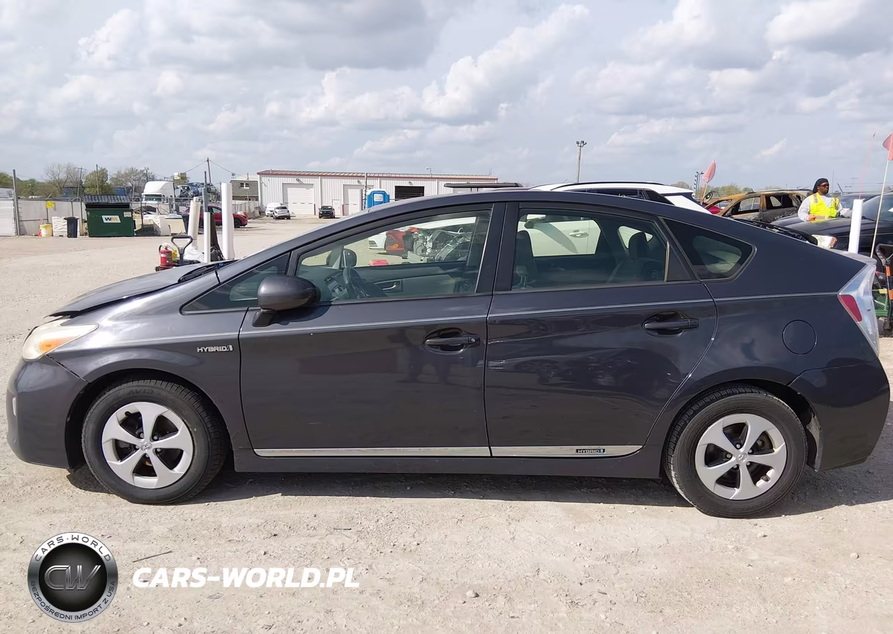 2012 Toyota Prius Three VIN:JTDKN3DU5C1523540 - 14