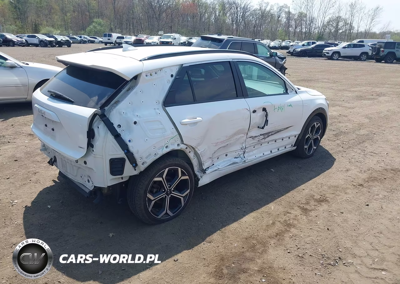 2024 Kia Niro Ex Touring VIN:KNDCR3LE0R5122837 - 4