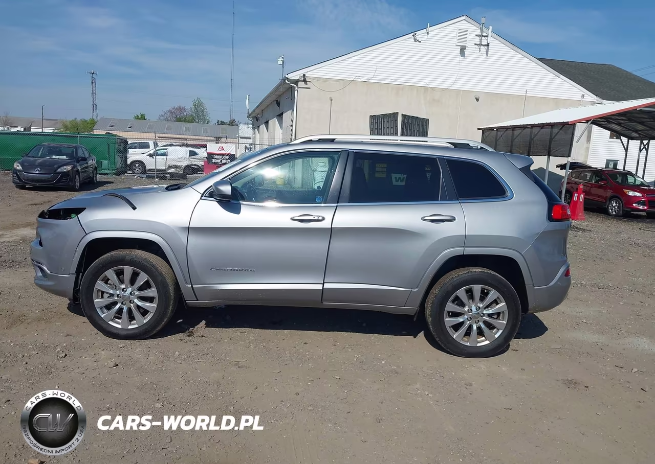 2017 Jeep Cherokee Overland 4X4 VIN:1C4PJMJS2HW503637 - 15