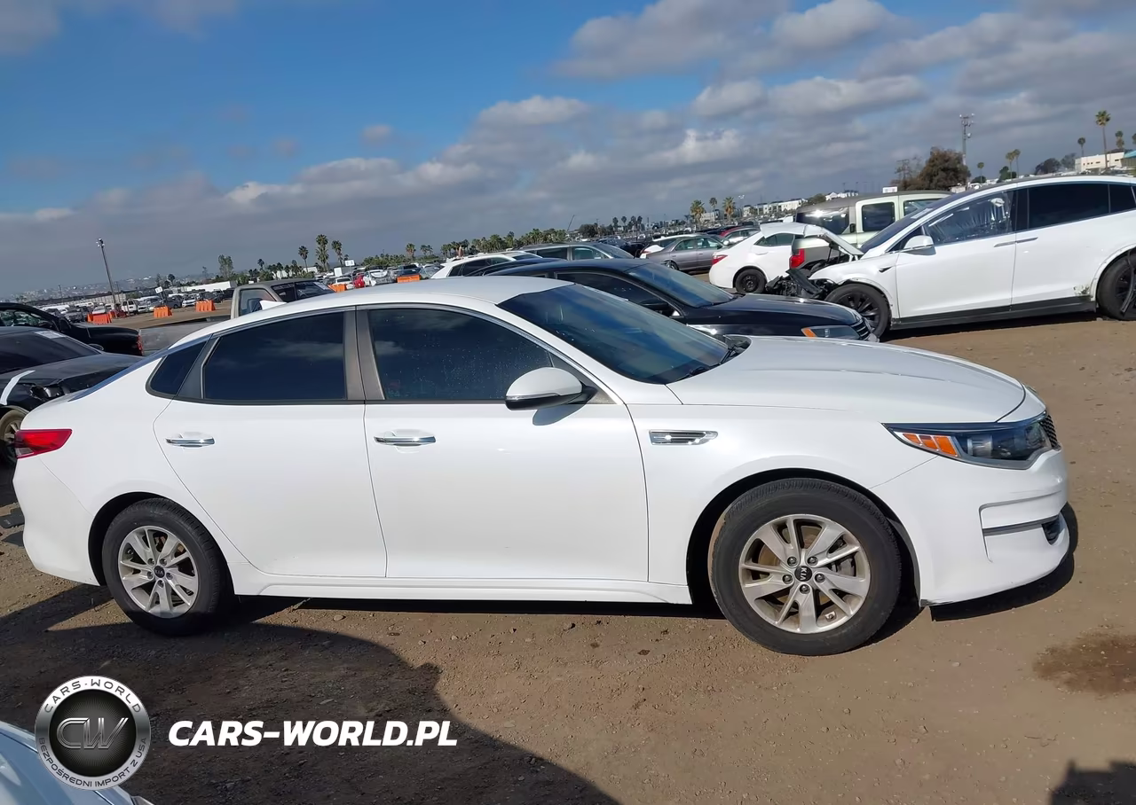 2017 Kia Optima Lx VIN:5XXGT4L32HG140869 - 13