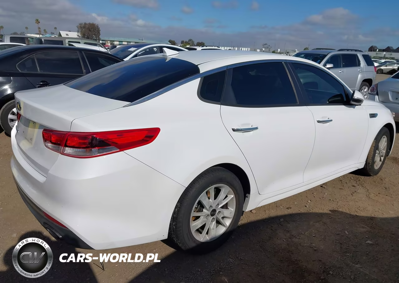 2017 Kia Optima Lx VIN:5XXGT4L32HG140869 - 4