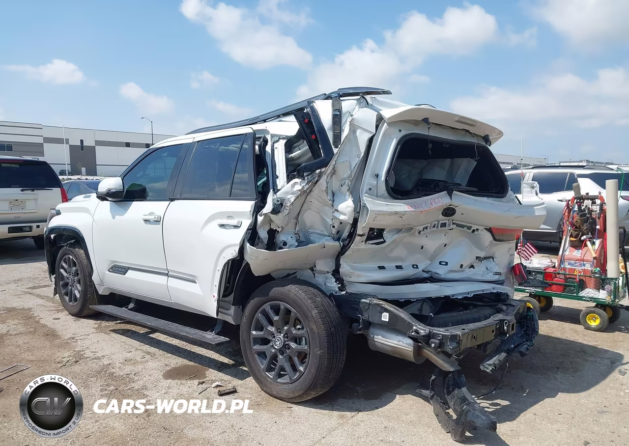 2026 Toyota Sequoia Platinum VIN:7SVAAABA3TX077704 - 6