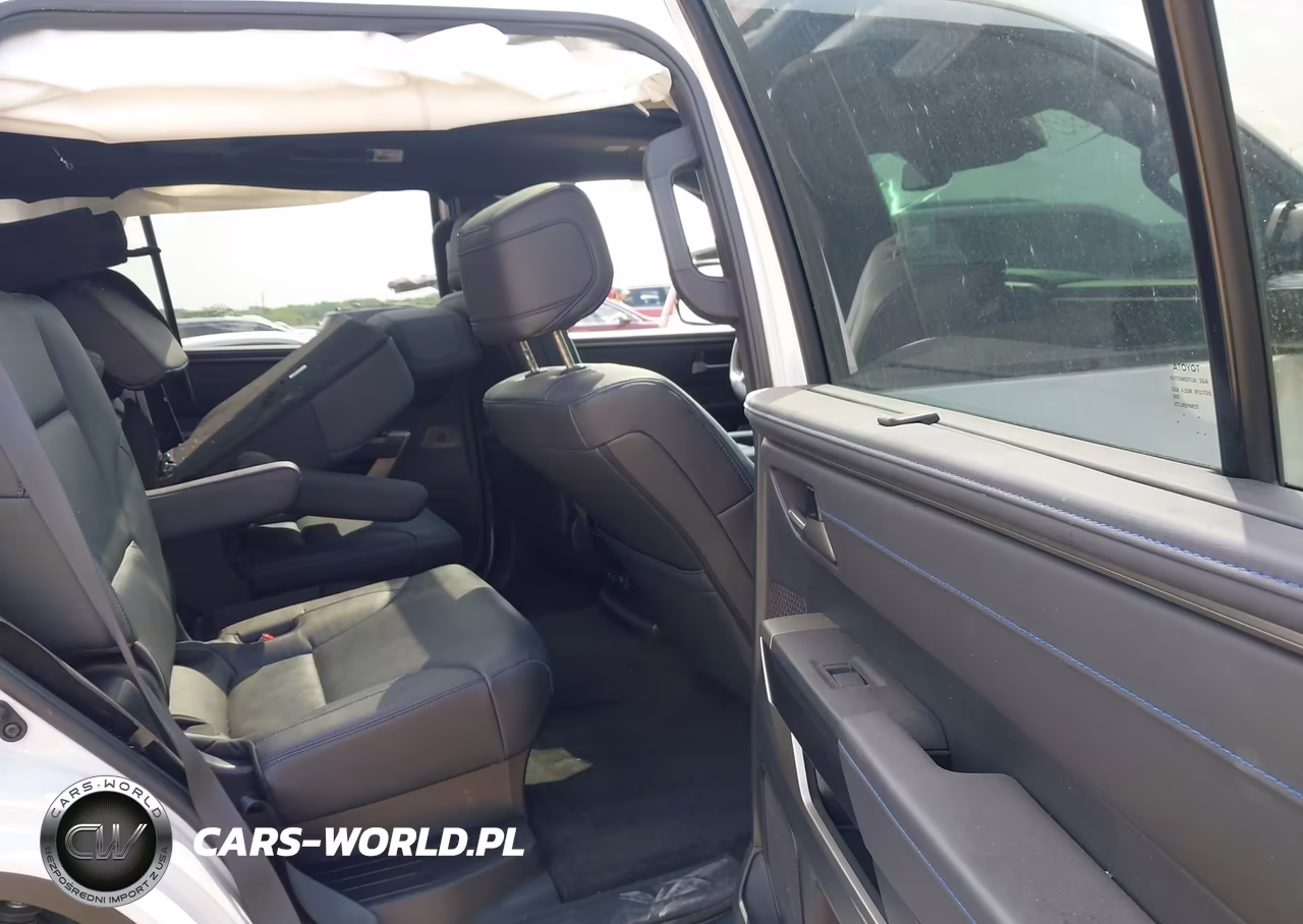 2026 Toyota Sequoia Platinum VIN:7SVAAABA3TX077704 - 8