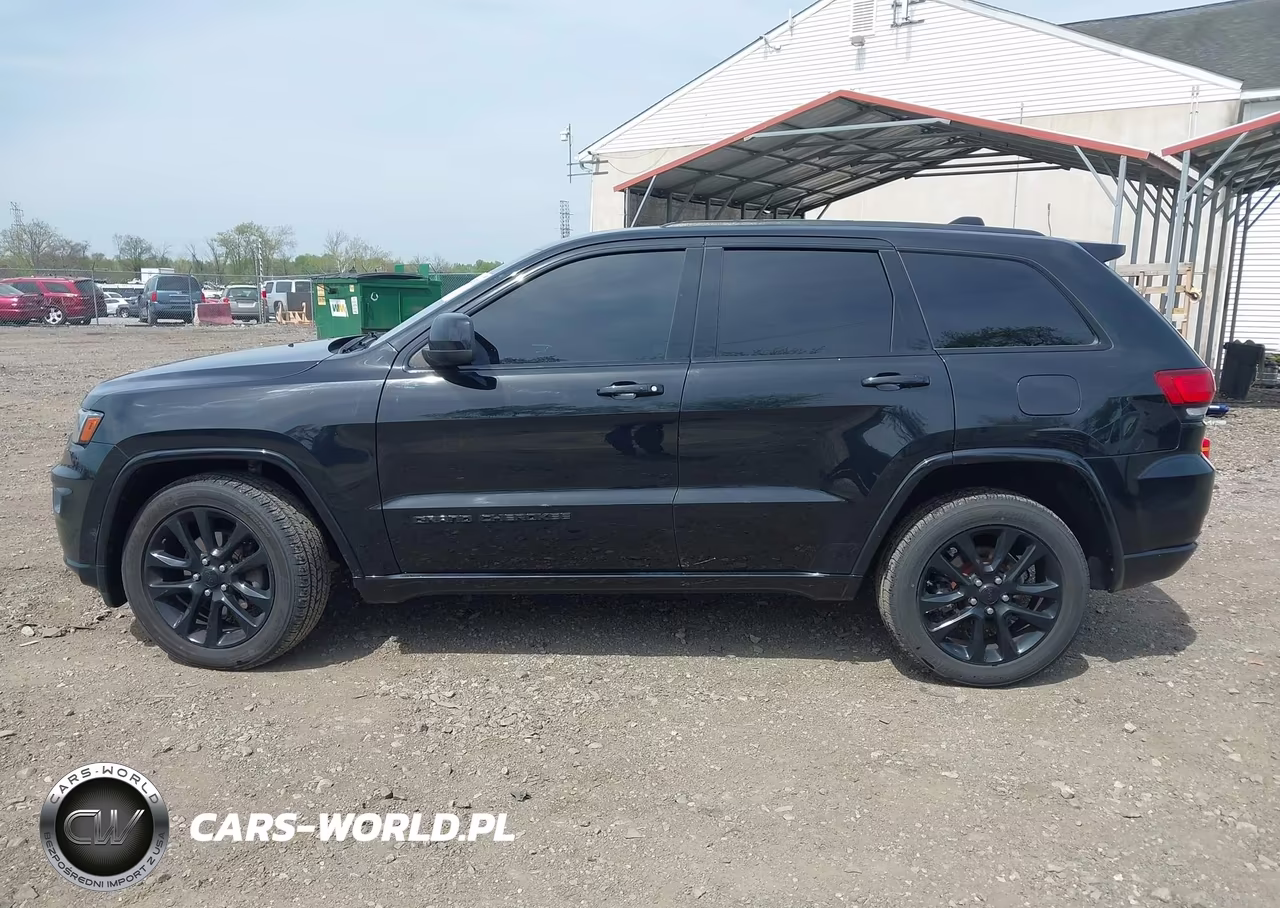 2020 Jeep Grand Cherokee Altitude 4X4 VIN:1C4RJFAG6LC271652 - 14