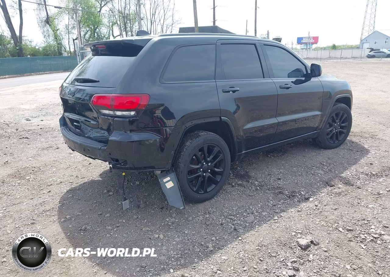 2020 Jeep Grand Cherokee Altitude 4X4 VIN:1C4RJFAG6LC271652 - 4