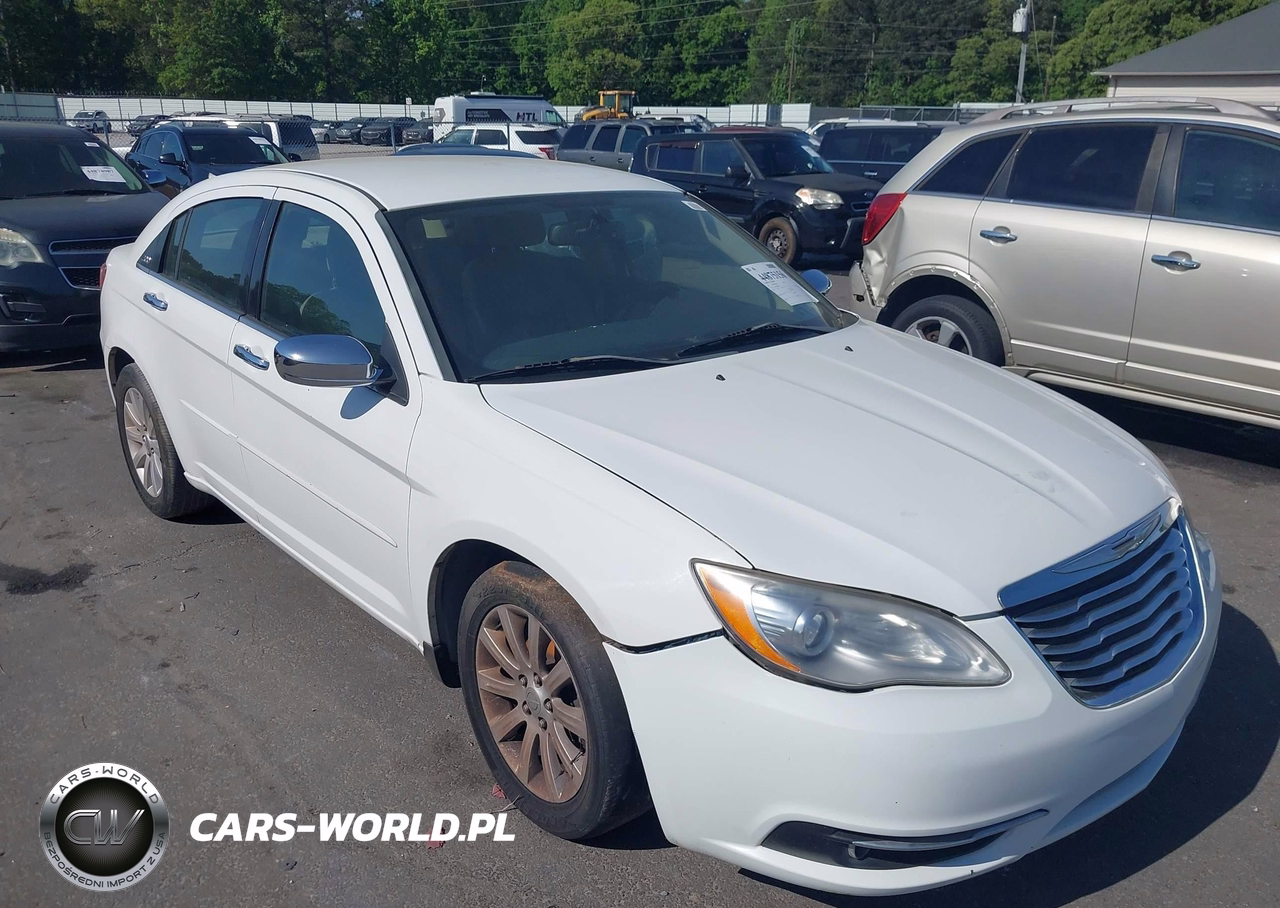 2013 Chrysler 200 Limited