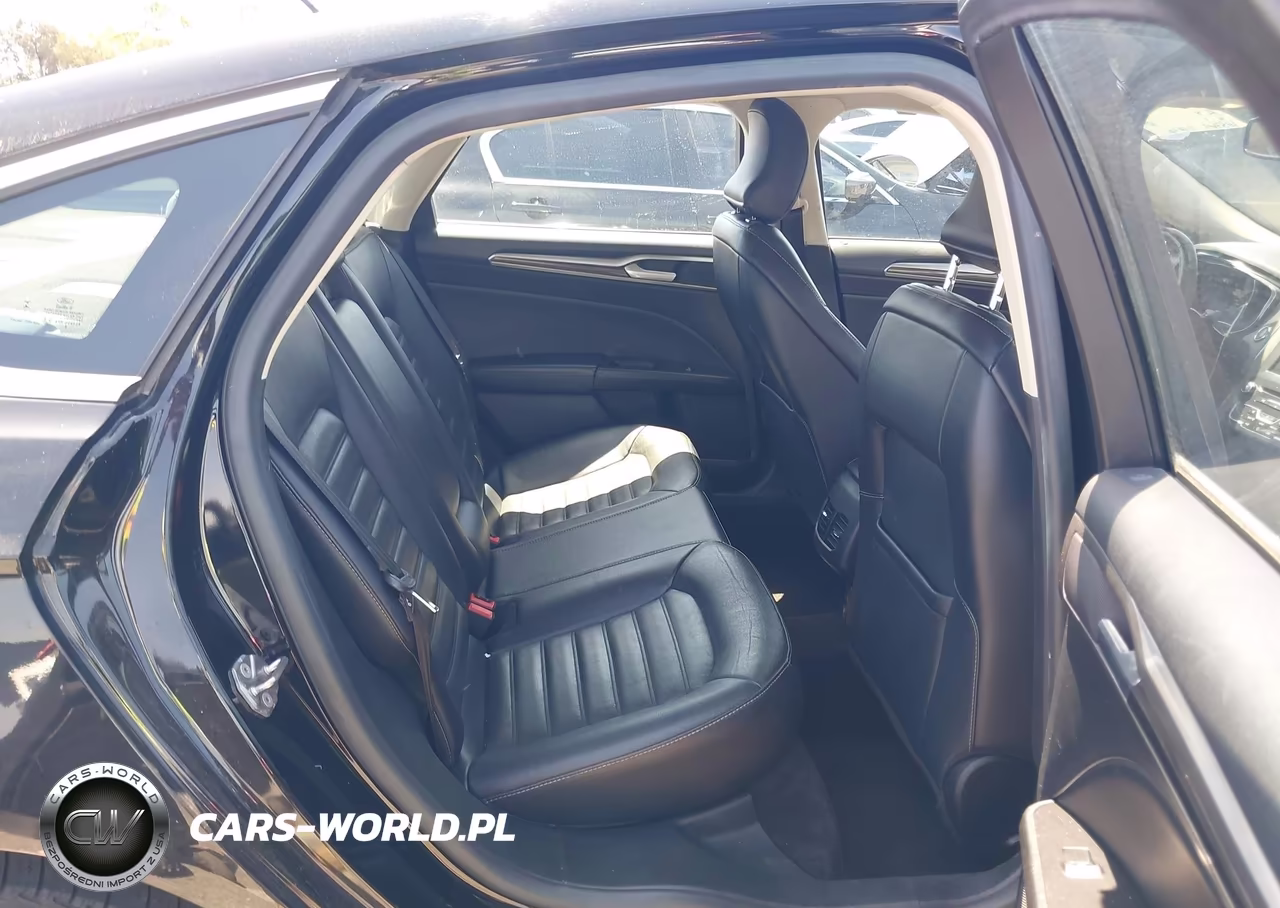 2018 Ford Fusion Energi Se Luxury VIN:3FA6P0PUXJR211695 - 8