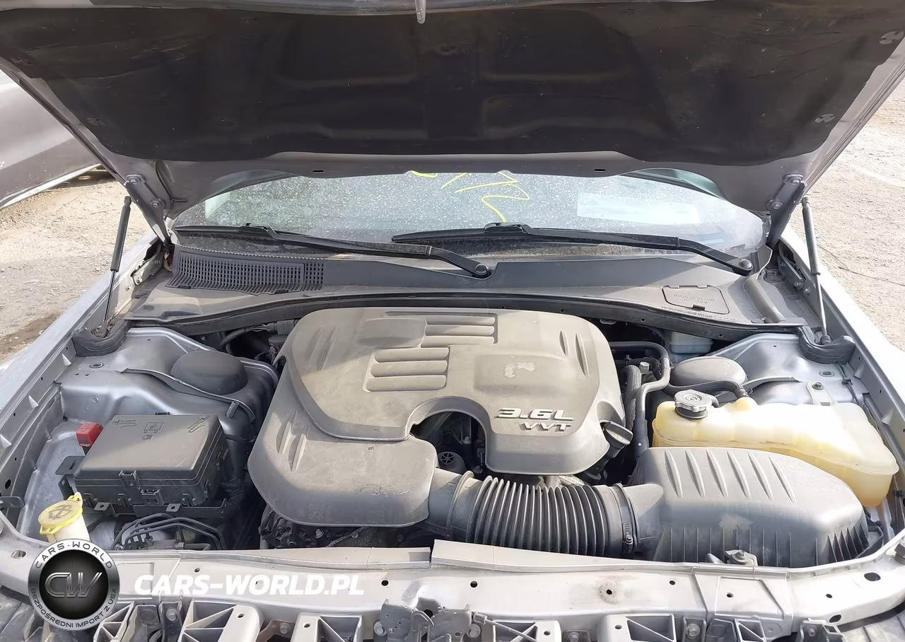 2015 Chrysler 300 Limited VIN:2C3CCAAG4FH756297 - 10