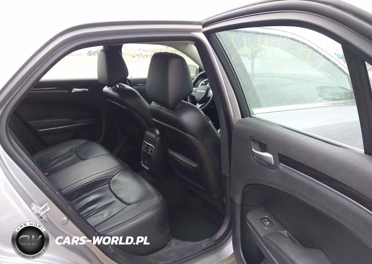 2015 Chrysler 300 Limited VIN:2C3CCAAG4FH756297 - 8