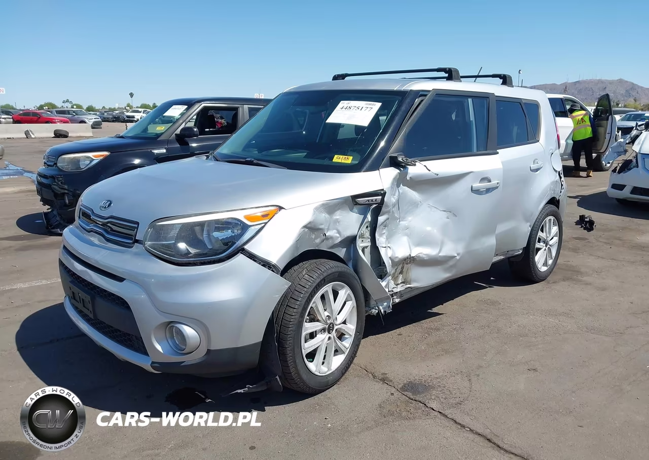2018 Kia Soul + VIN:KNDJP3A52J7527946 - 2