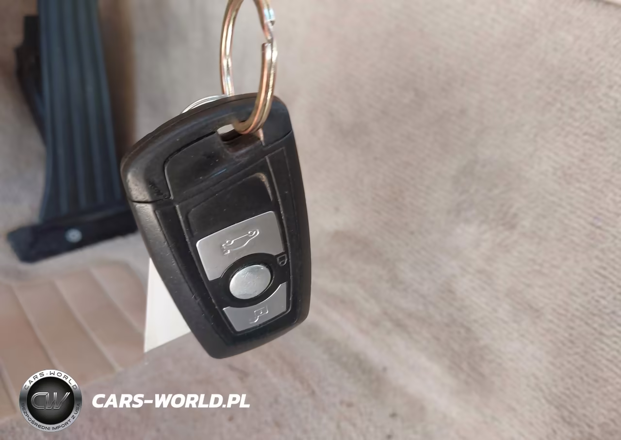 2015 BMW 328I VIN:WBA3A5G50FNP34283 - 11
