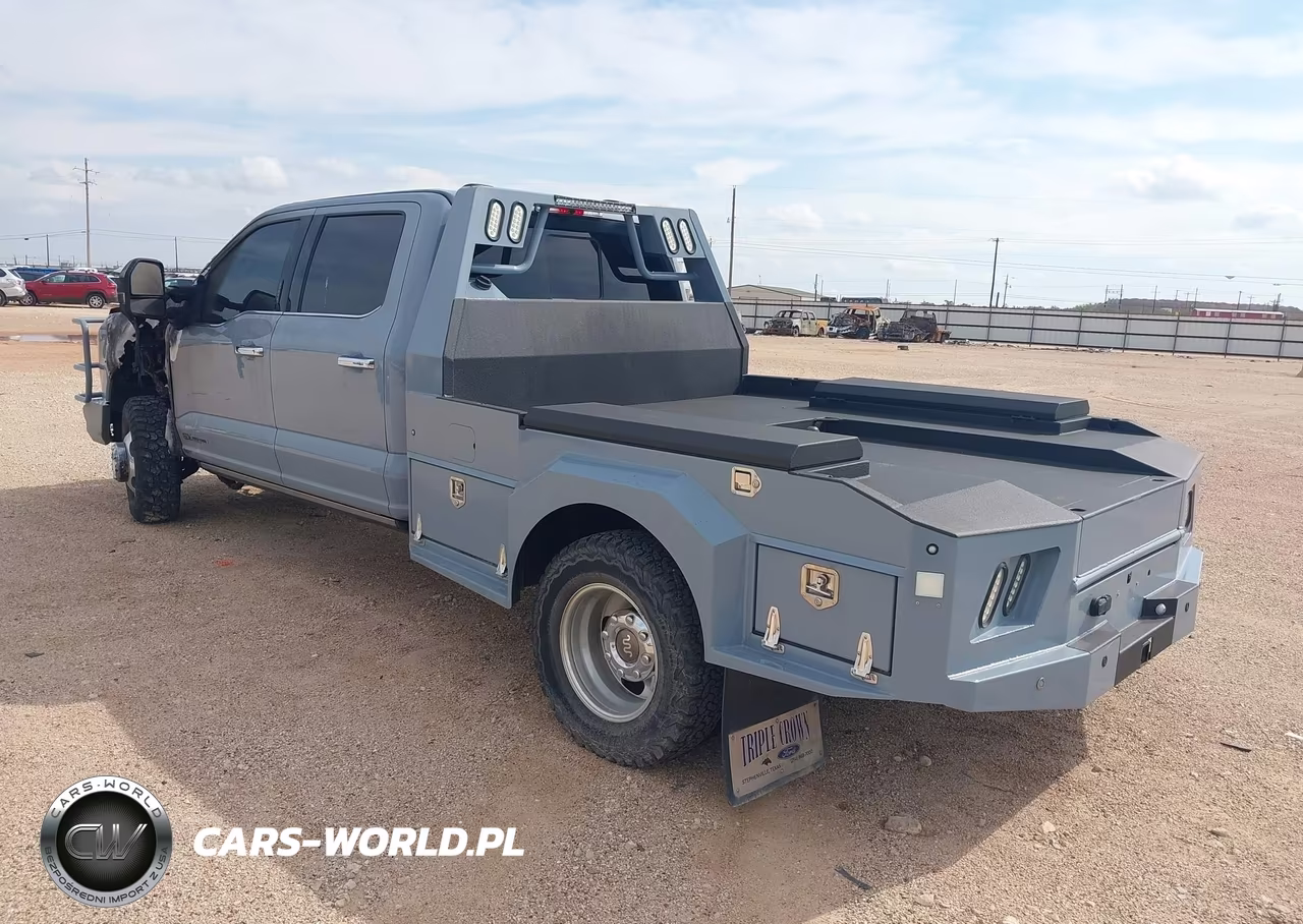 2024 Ford F-350 King Ranch VIN:1FT8W3DT5REC40247 - 3
