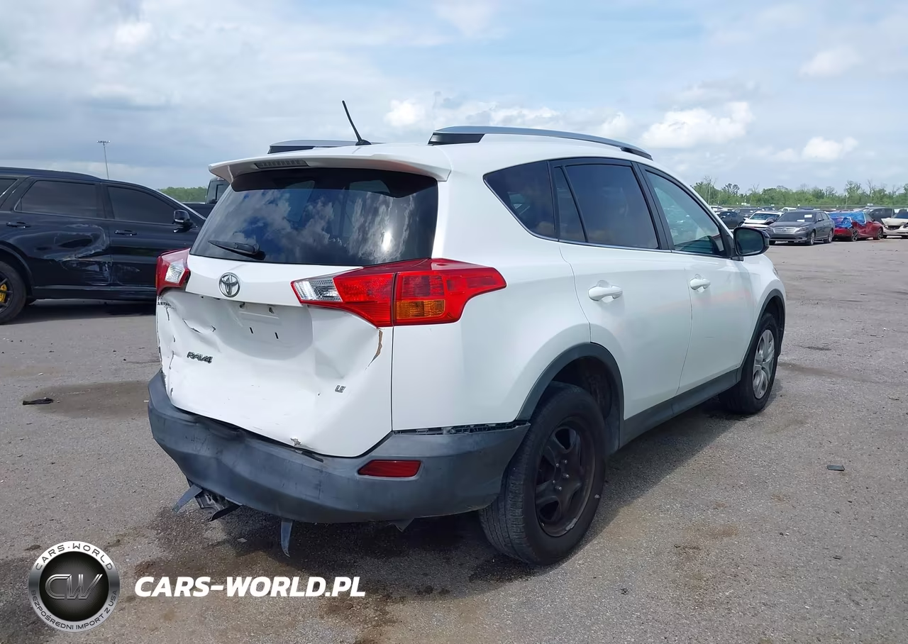 2015 Toyota Rav4 Le VIN:2T3ZFREV7FW194447 - 4