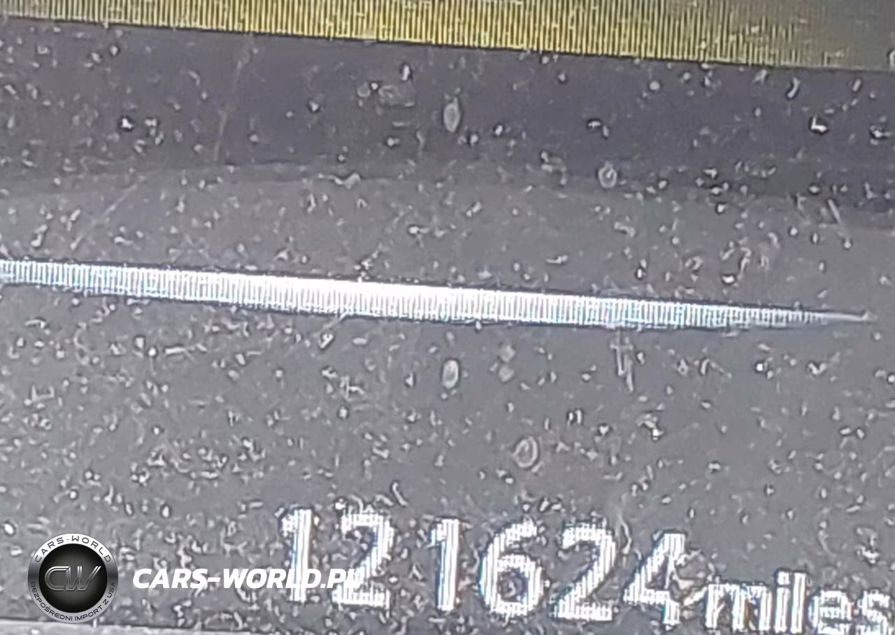 2017 Nissan Sentra Sr VIN:3N1AB7AP5HY301385 - 16