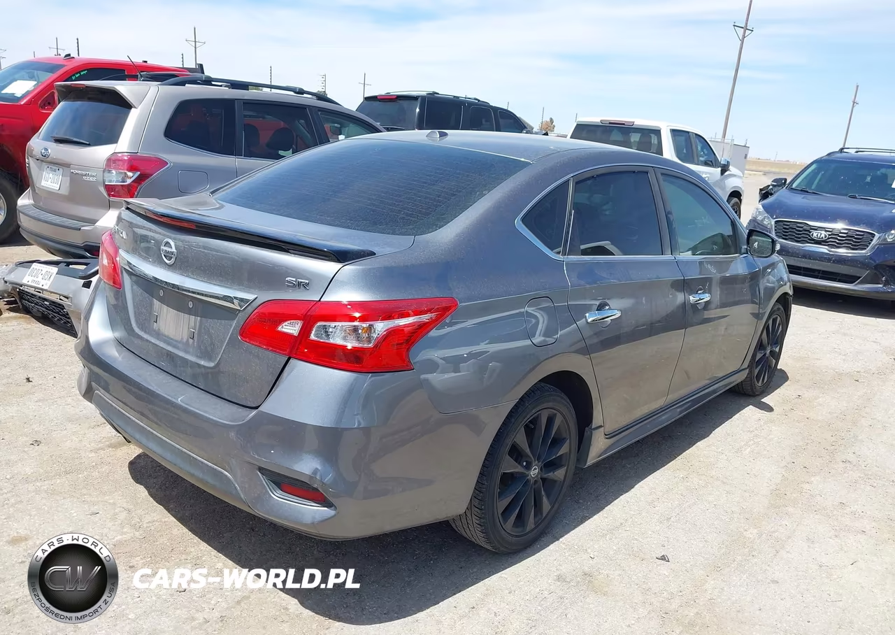 2017 Nissan Sentra Sr VIN:3N1AB7AP5HY301385 - 4