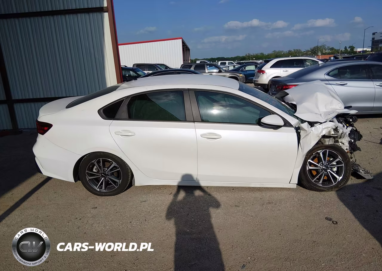 2024 Kia Forte Lxs VIN:3KPF24AD7RE836793 - 14