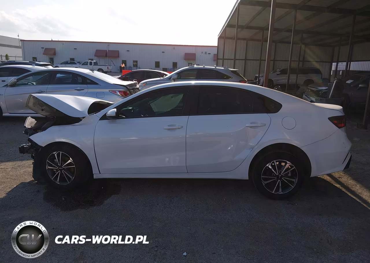 2024 Kia Forte Lxs VIN:3KPF24AD7RE836793 - 15