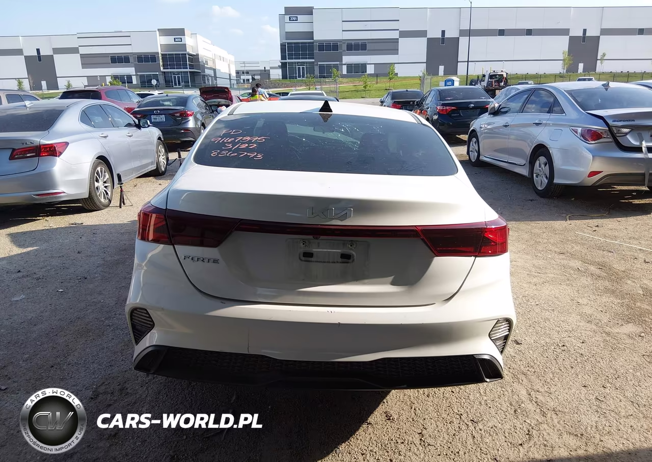 2024 Kia Forte Lxs VIN:3KPF24AD7RE836793 - 17