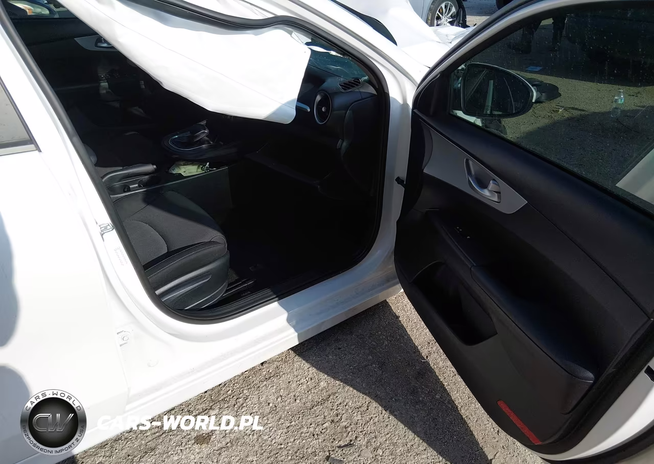 2024 Kia Forte Lxs VIN:3KPF24AD7RE836793 - 5