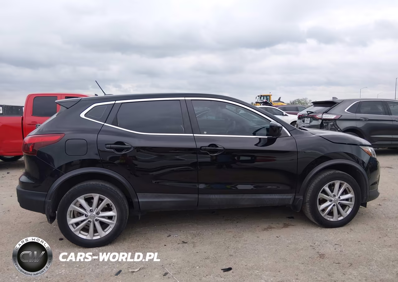 2018 Nissan Rogue Sport S VIN:JN1BJ1CP6JW165010 - 13