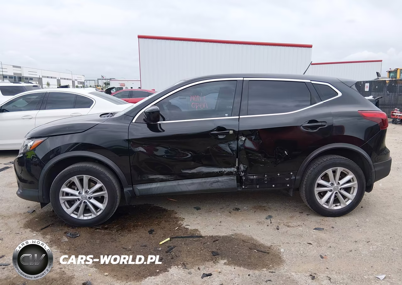 2018 Nissan Rogue Sport S VIN:JN1BJ1CP6JW165010 - 14