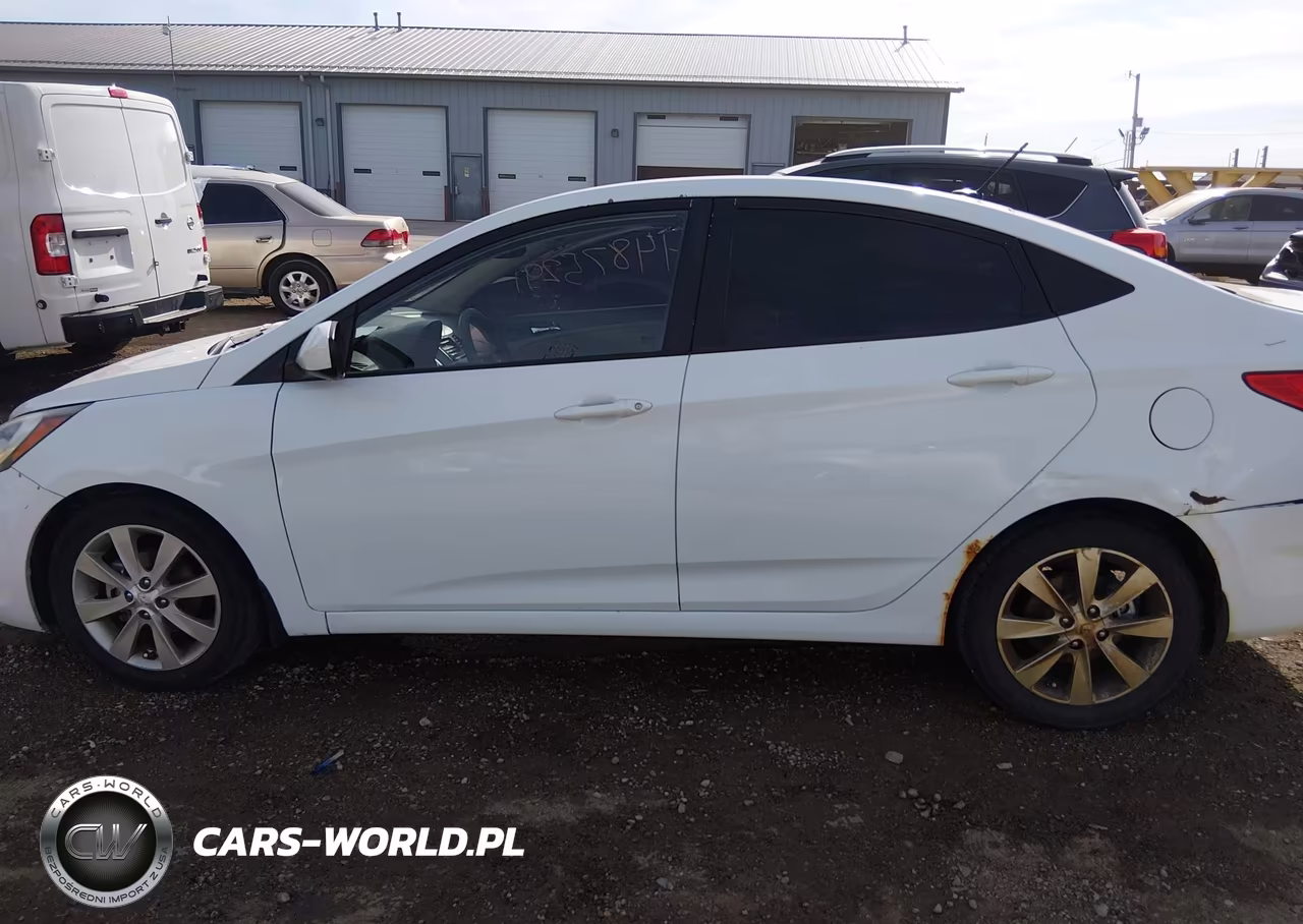 2013 Hyundai Accent Gls VIN:KMHCU4AE3DU303206 - 14